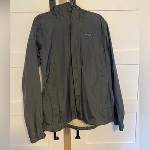 Patagonia Torrent Shell Rainjacket/Windbreaker